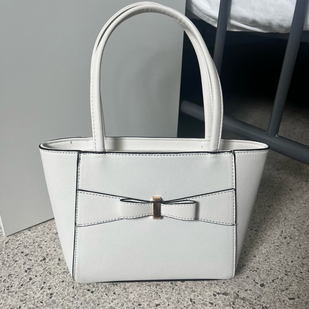 White Handbag with Bow Accent